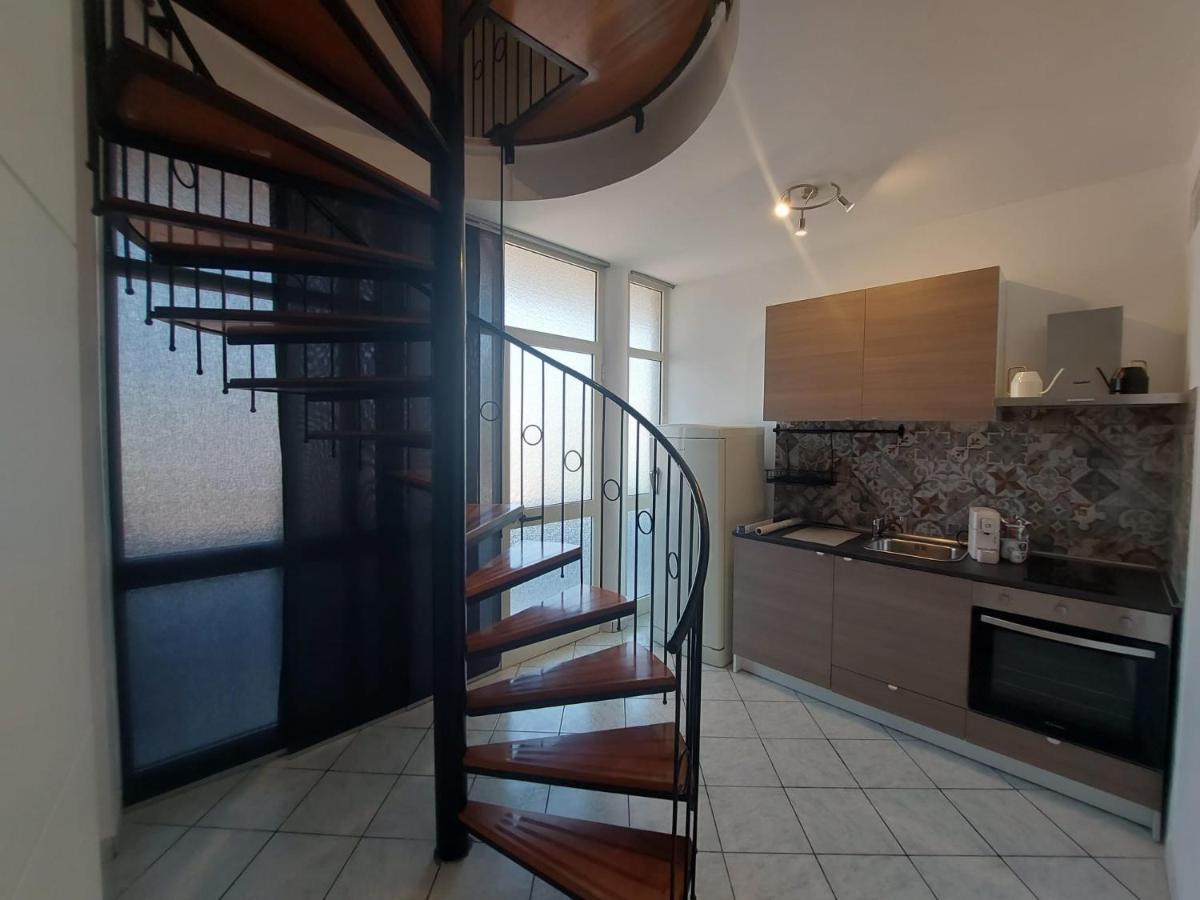 Terrazza Delle Rose Apartment Нетуно Екстериор снимка